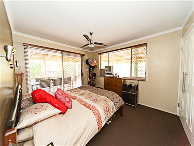 13 Sigatoka Place, Broadbeach Waters QLD 4218