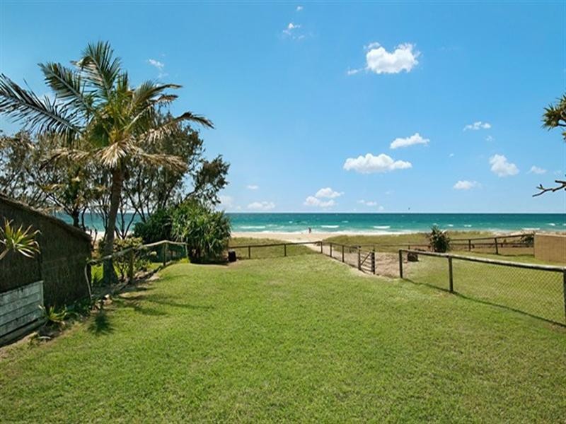 372 The Esplanade, Palm Beach QLD 4221