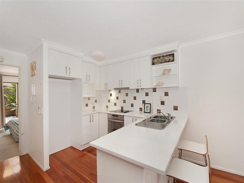 2/26 Albatross Avenue, Mermaid Beach QLD 4218