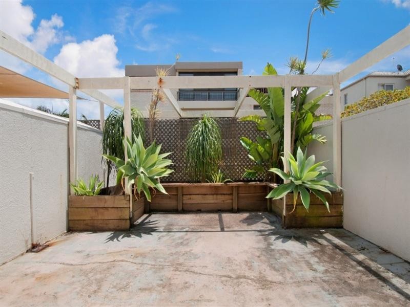 2/26 Albatross Avenue, Mermaid Beach QLD 4218