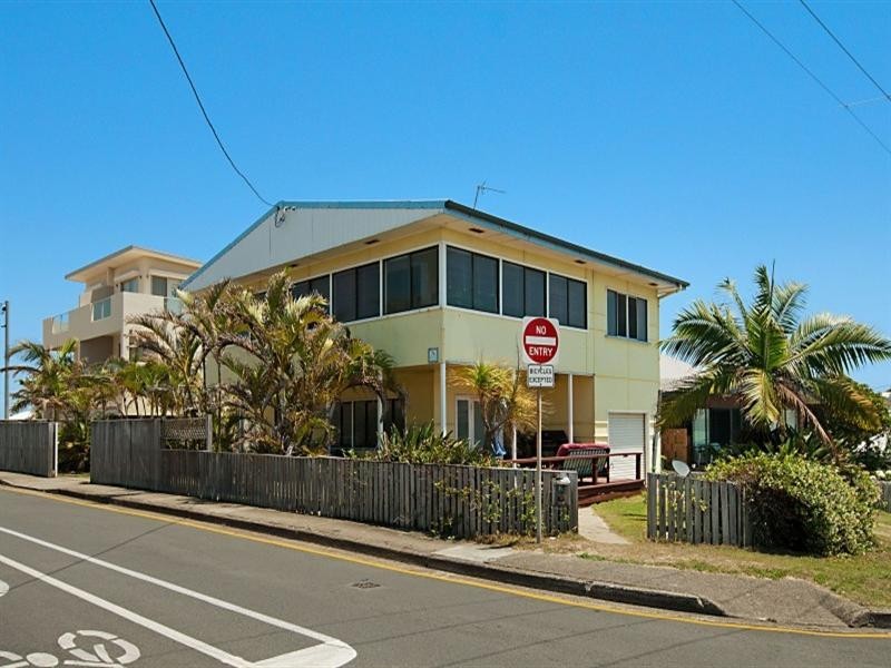 74 Hedges Avenue, Mermaid Beach QLD 4218