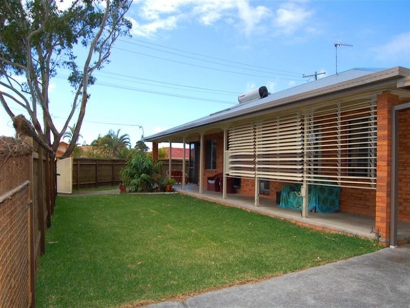 2 Blackwood Place, Palm Beach QLD 4221