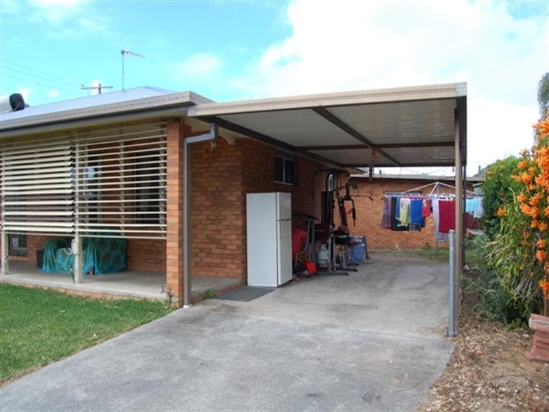 2 Blackwood Place, Palm Beach QLD 4221