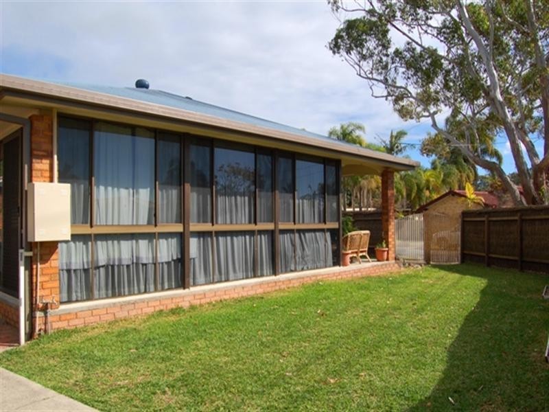 2 Blackwood Place, Palm Beach QLD 4221