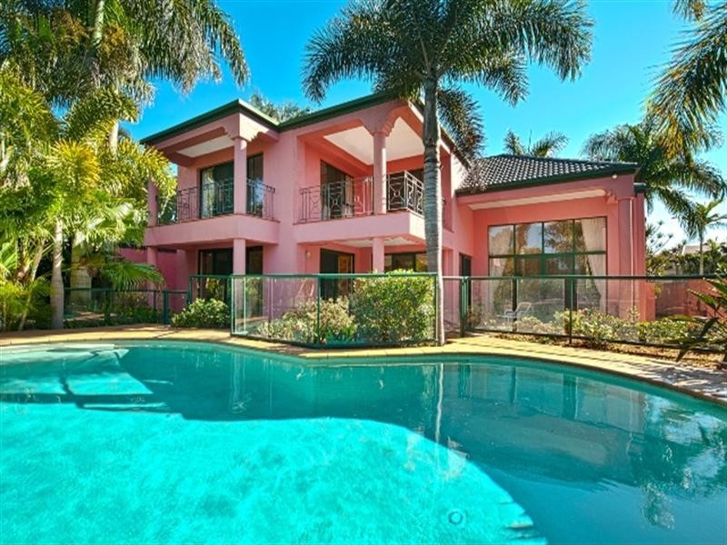 140 “Surfers Waters” 40 Cotlew St E, Southport QLD 4215