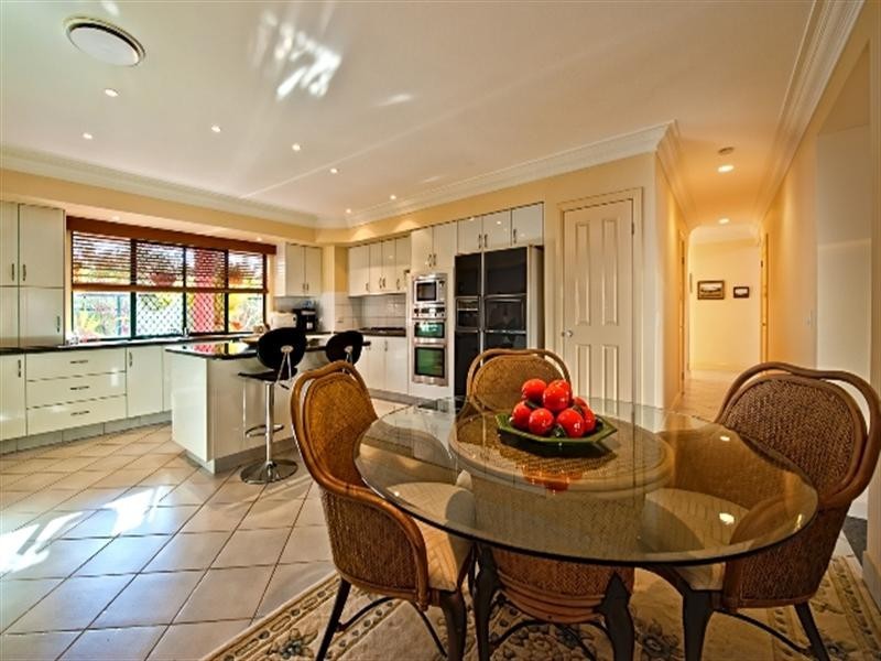 140 “Surfers Waters” 40 Cotlew St E, Southport QLD 4215