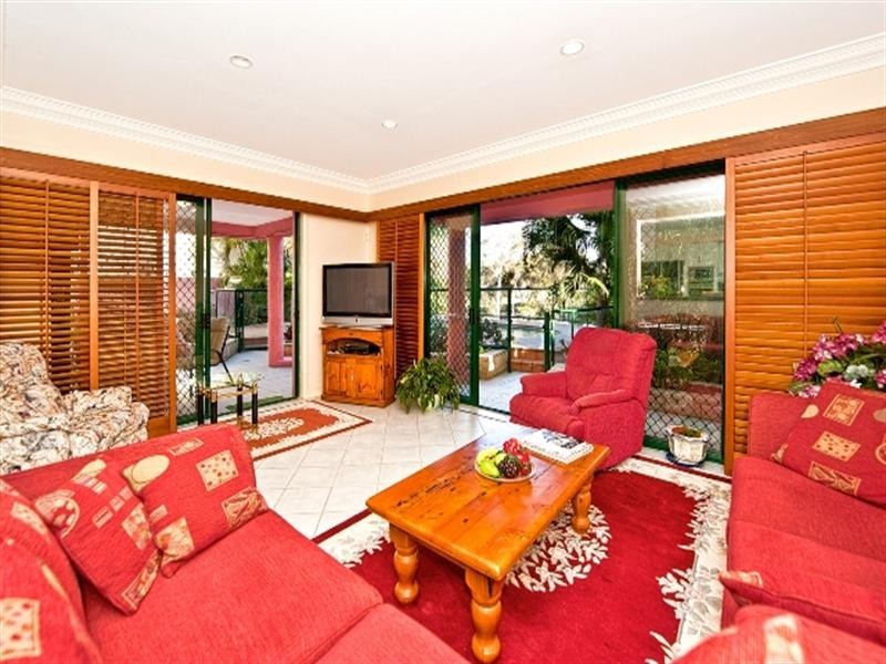 140 “Surfers Waters” 40 Cotlew St E, Southport QLD 4215