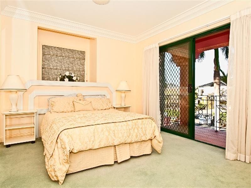 140 “Surfers Waters” 40 Cotlew St E, Southport QLD 4215