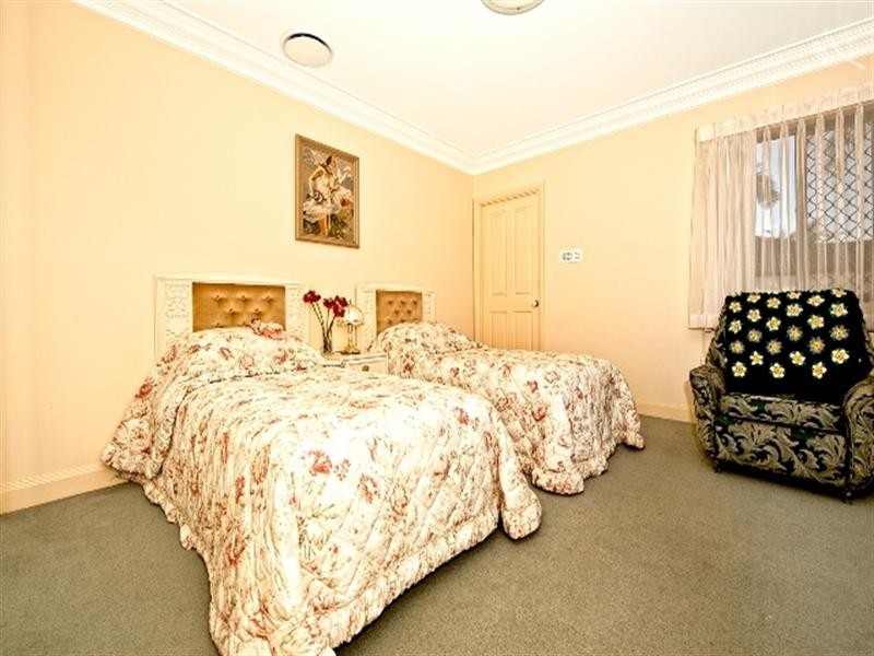 140 “Surfers Waters” 40 Cotlew St E, Southport QLD 4215