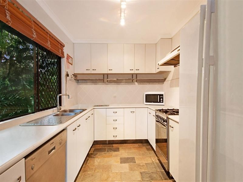 25 Karina Crescent, Broadbeach Waters QLD 4218