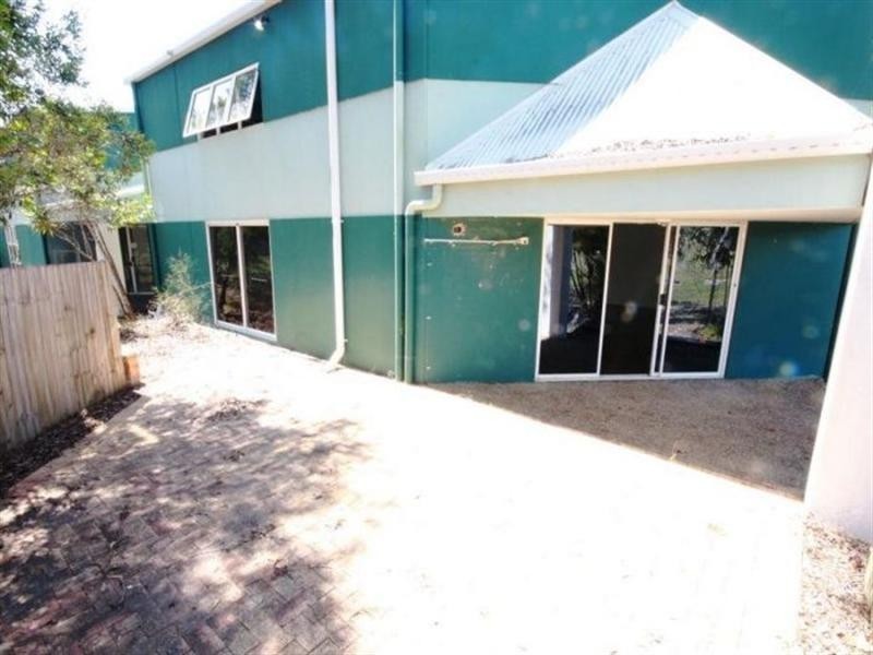 2/9 Technology Drive, Arundel QLD 4214