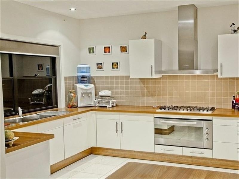 8 Culgoora Crescent, Reedy Creek QLD 4227