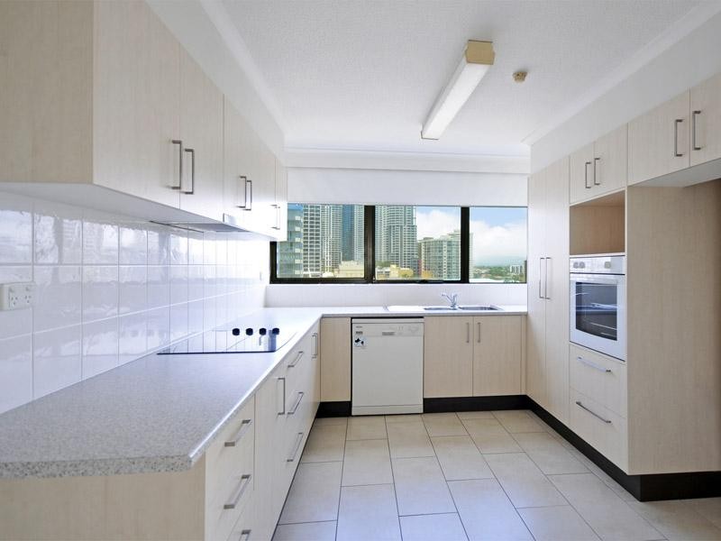 Apartment 9E ‘Beachpoint’ 3277 Surfers Paradise Boulevard, Surfers Paradise QLD 4217