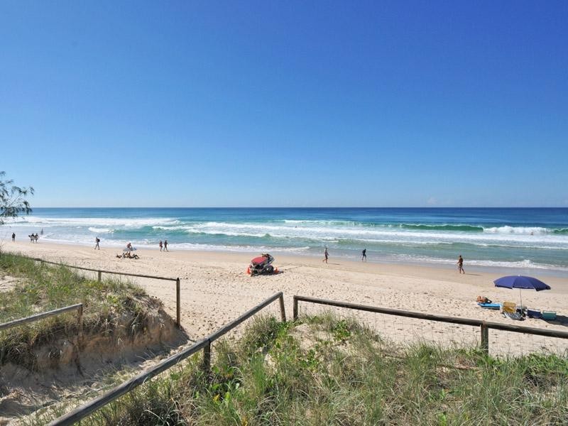 Apartment 9E ‘Beachpoint’ 3277 Surfers Paradise Boulevard, Surfers Paradise QLD 4217