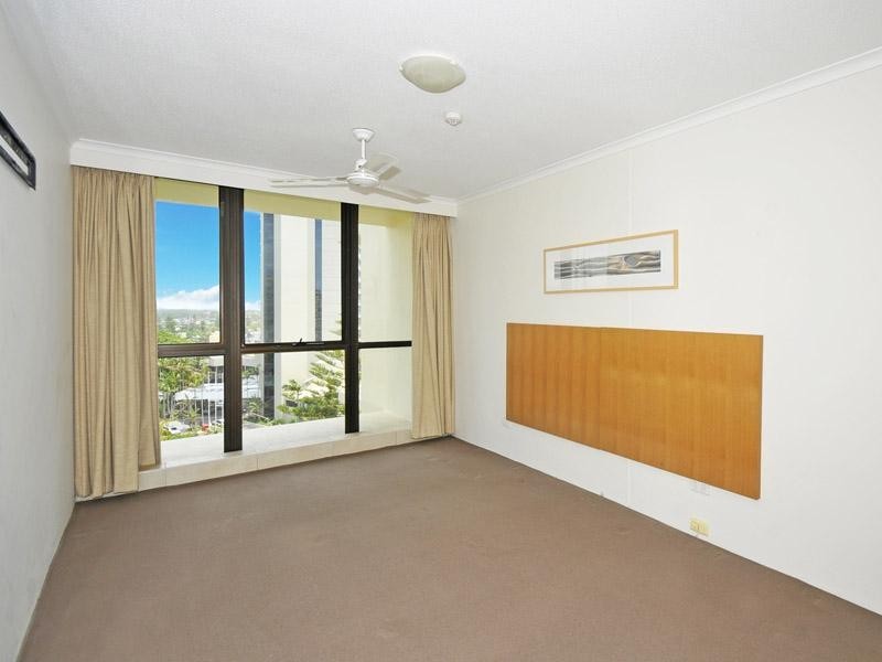 Apartment 9E ‘Beachpoint’ 3277 Surfers Paradise Boulevard, Surfers Paradise QLD 4217
