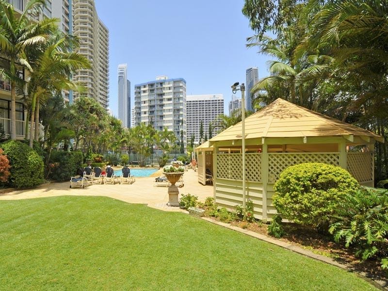 Apartment 9E ‘Beachpoint’ 3277 Surfers Paradise Boulevard, Surfers Paradise QLD 4217