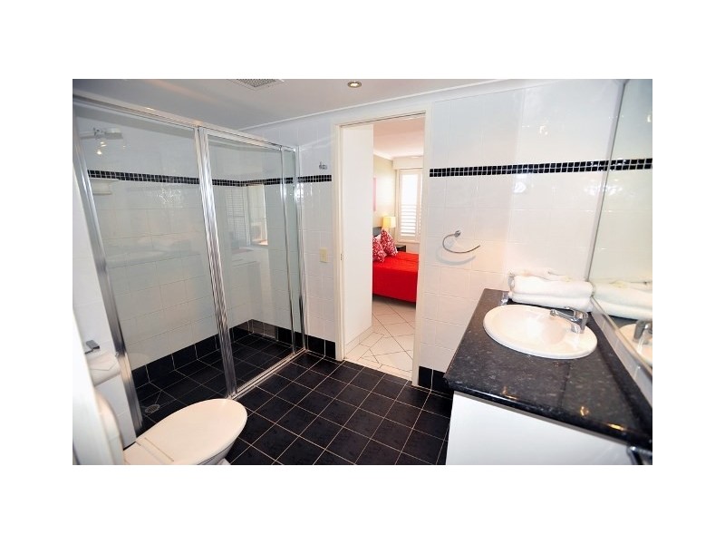 14-02 ‘South Pacific Plaza’ 157 Old Burleigh Road, Broadbeach QLD 4218