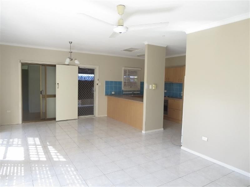 27 Dudley Street, Mermaid Beach QLD 4218