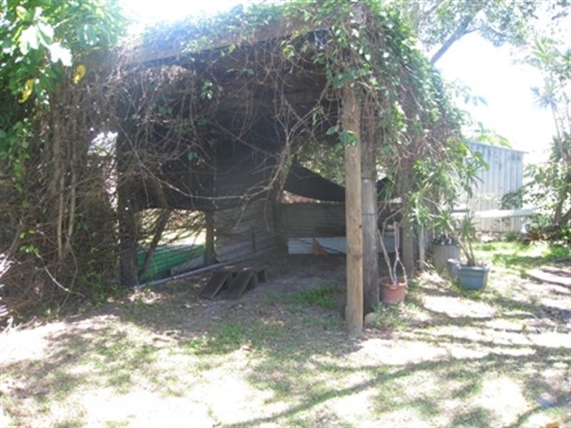 24 Paradise Avenue, Miami QLD 4220