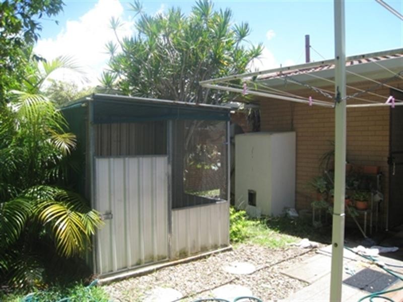 24 Paradise Avenue, Miami QLD 4220