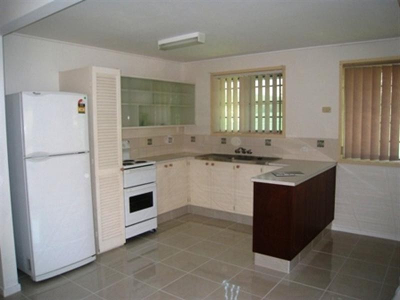 24 Paradise Avenue, Miami QLD 4220