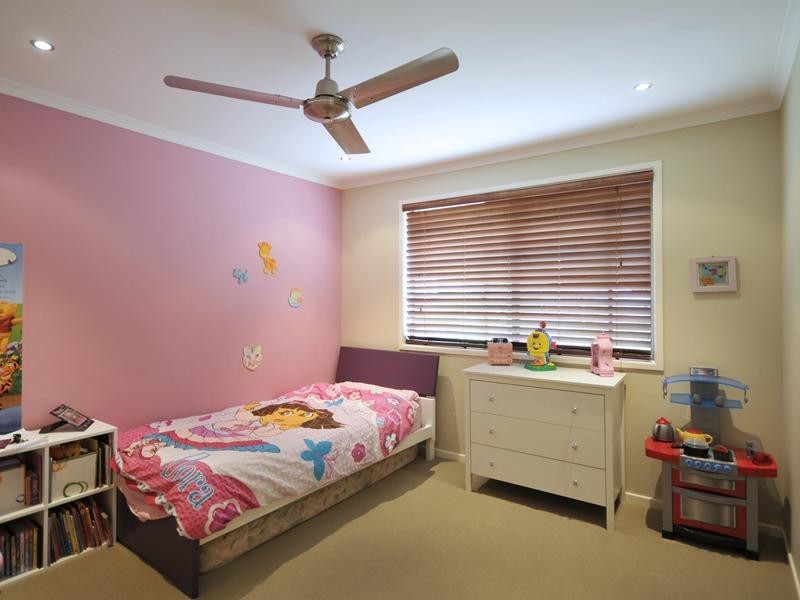 3 Crest Drive, Elanora QLD 4221