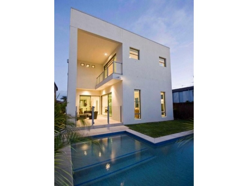 27 Tamborine Street, Mermaid Beach QLD 4218