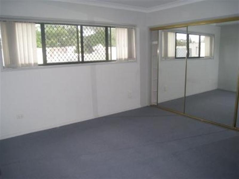 1a/2769 Gold Coast Highway, Broadbeach QLD 4218