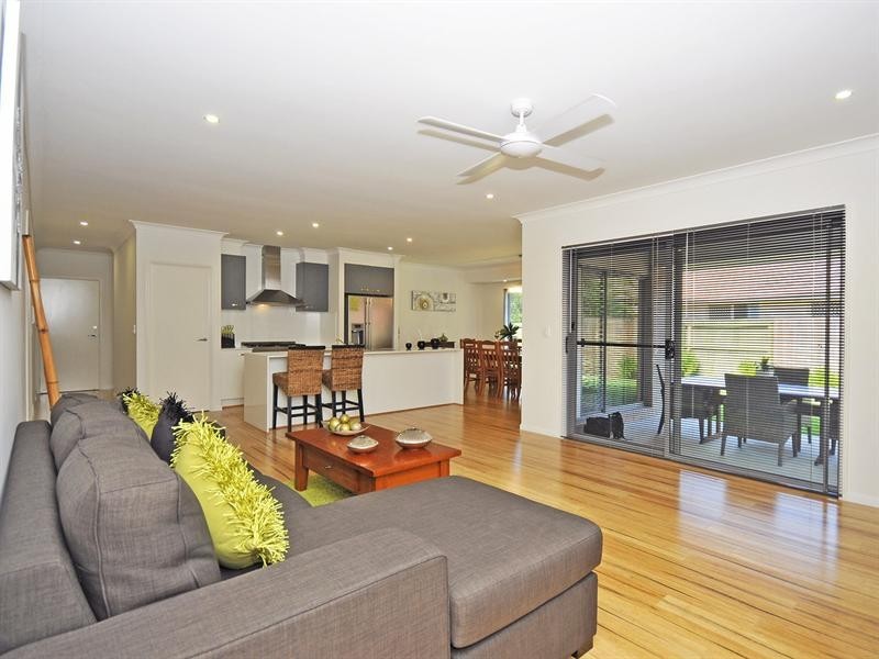 54 Saffron Street, Elanora QLD 4221