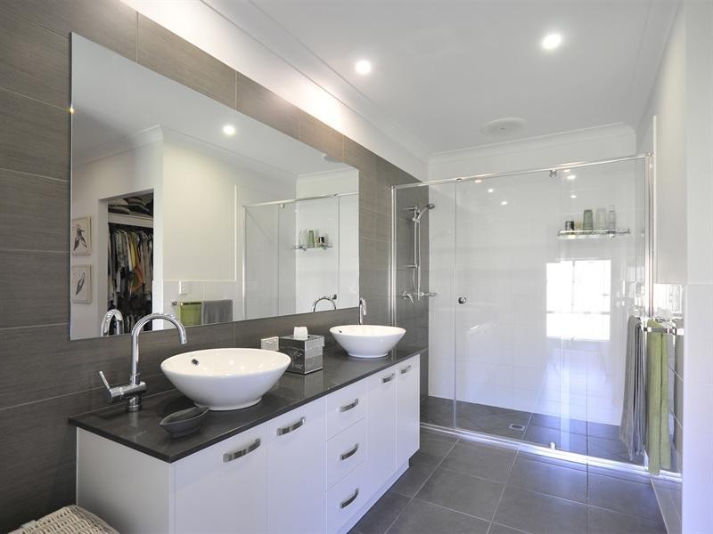 54 Saffron Street, Elanora QLD 4221