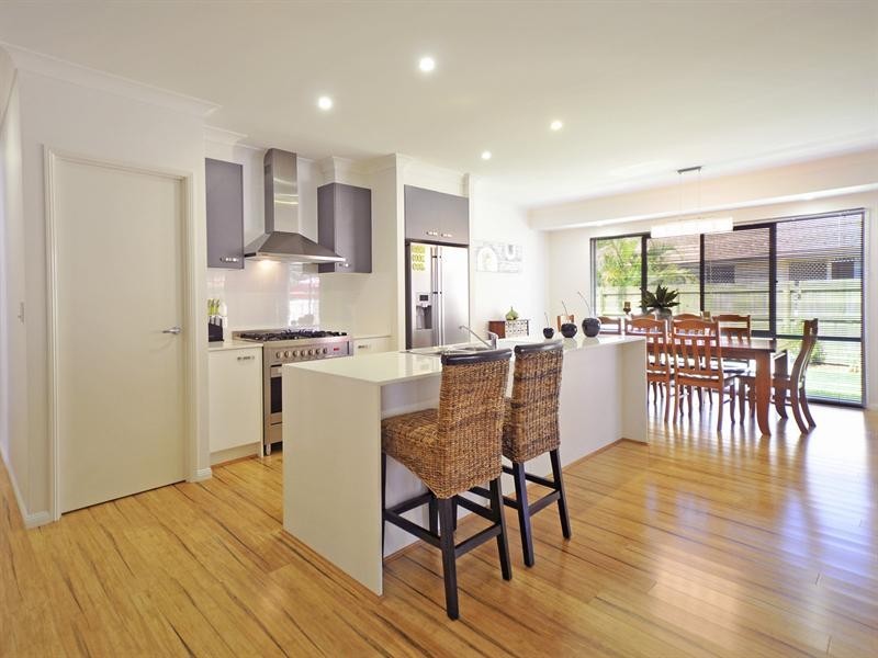 54 Saffron Street, Elanora QLD 4221