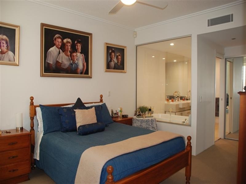 1700 Rialto Quay Drive, Hope Island QLD 4212