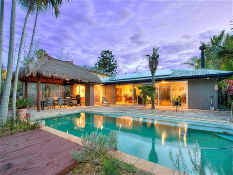 30 Karina Crescent, Broadbeach Waters QLD 4218