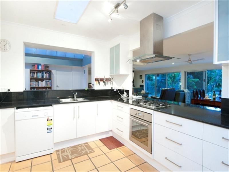 30 Karina Crescent, Broadbeach Waters QLD 4218