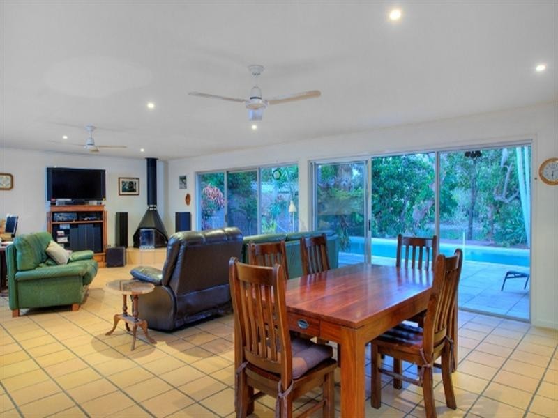 30 Karina Crescent, Broadbeach Waters QLD 4218