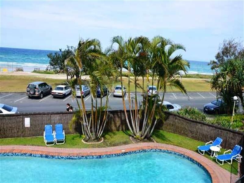 211/98 Marine Parade ” Sandrift Apartments”, Miami QLD 4220