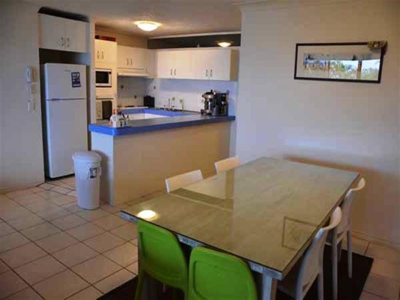 211/98 Marine Parade ” Sandrift Apartments”, Miami QLD 4220