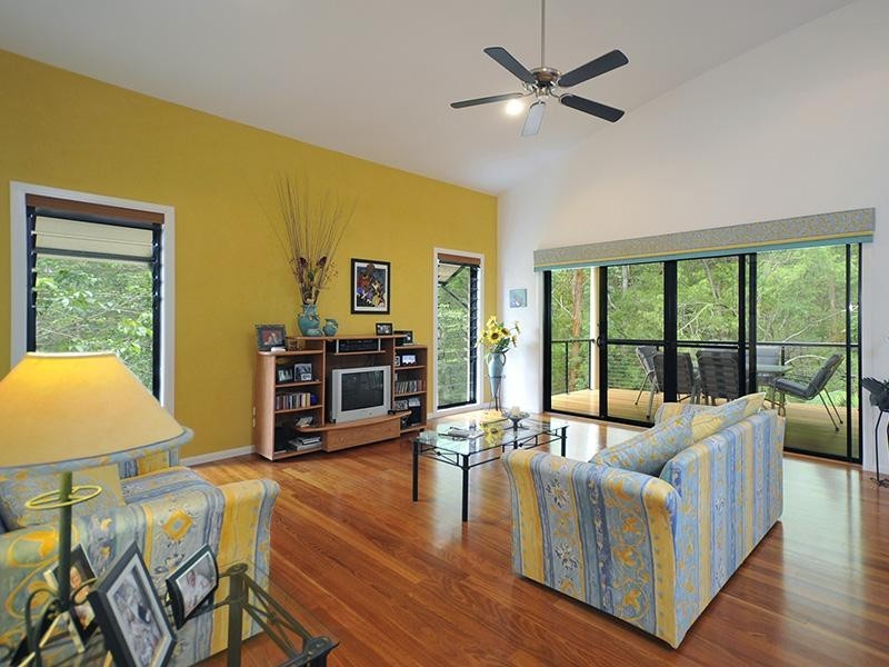 10 Acmena Court, Elanora QLD 4221