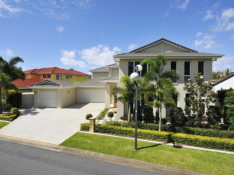 7 “Surfers Waters” 40 Cotlew Street East, Southport QLD 4215