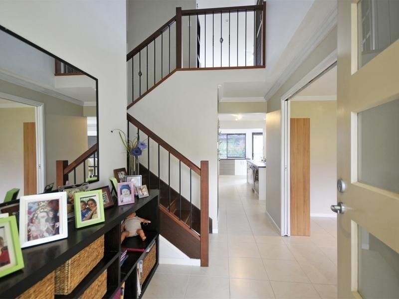 3 Crest Drive, Elanora QLD 4221