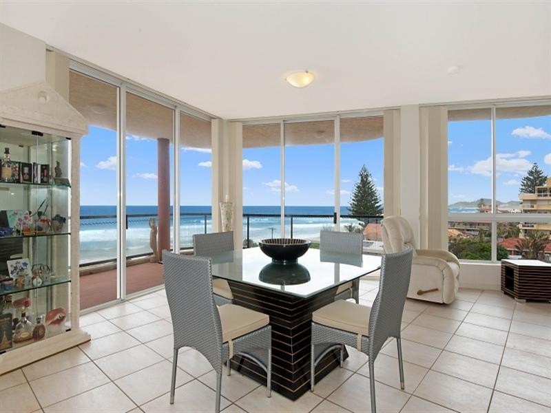 5/3 Twenty-Seventh Avenue, Palm Beach QLD 4221