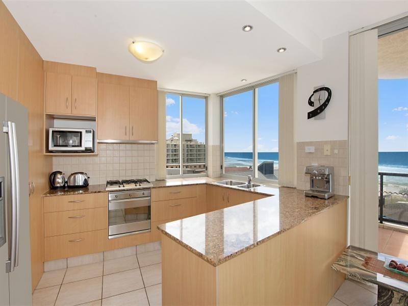 5/3 Twenty-Seventh Avenue, Palm Beach QLD 4221
