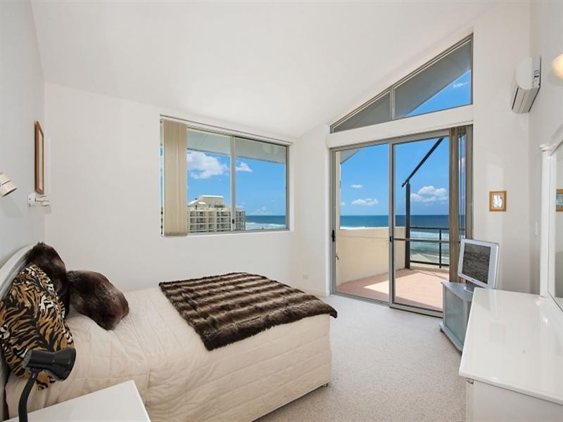 5/3 Twenty-Seventh Avenue, Palm Beach QLD 4221