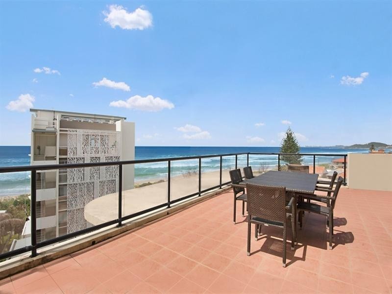 5/3 Twenty-Seventh Avenue, Palm Beach QLD 4221