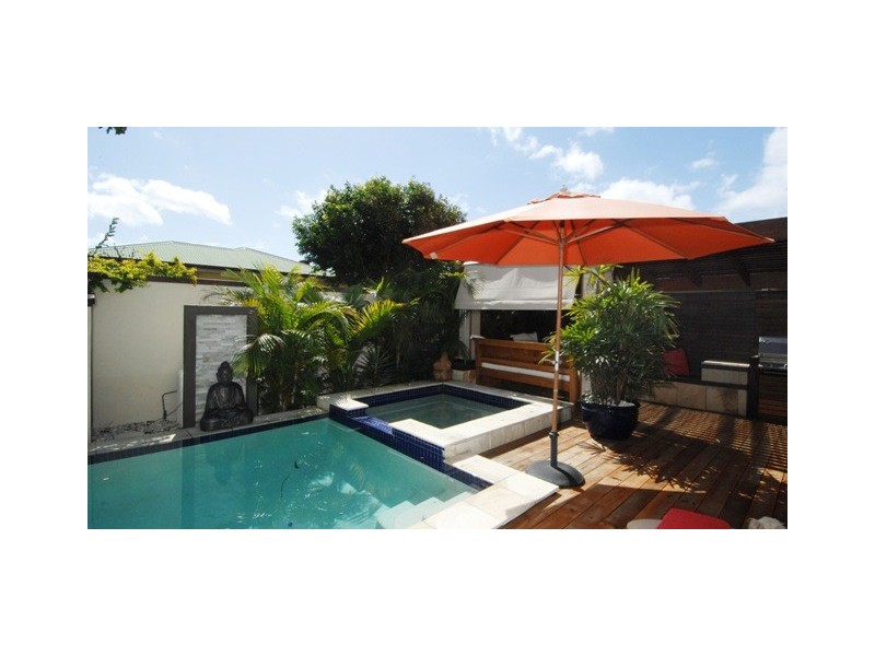 35 Alfred Street, Mermaid Beach QLD 4218