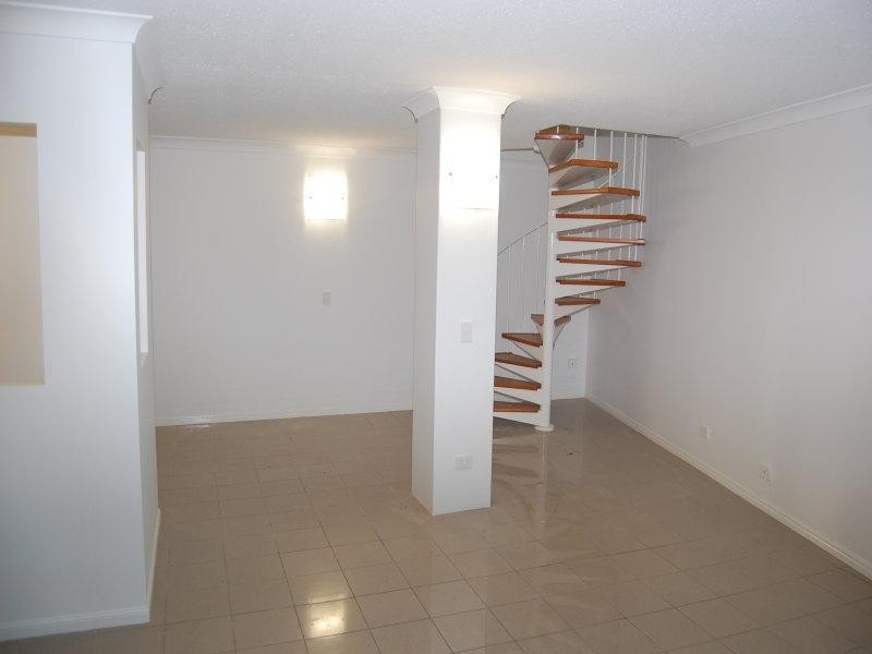 36 Woodgee Street, Currumbin QLD 4223