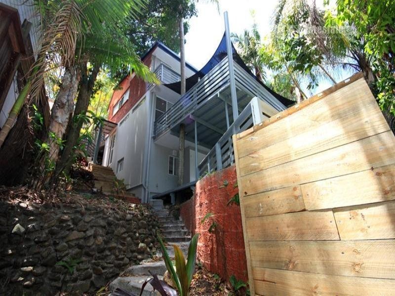 36 Woodgee Street, Currumbin QLD 4223