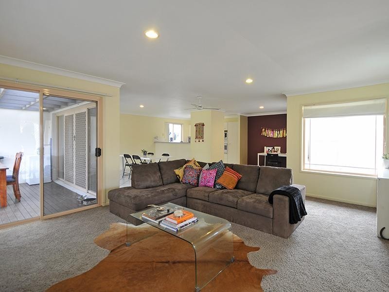 7 Coral Tree Court, Robina QLD 4226