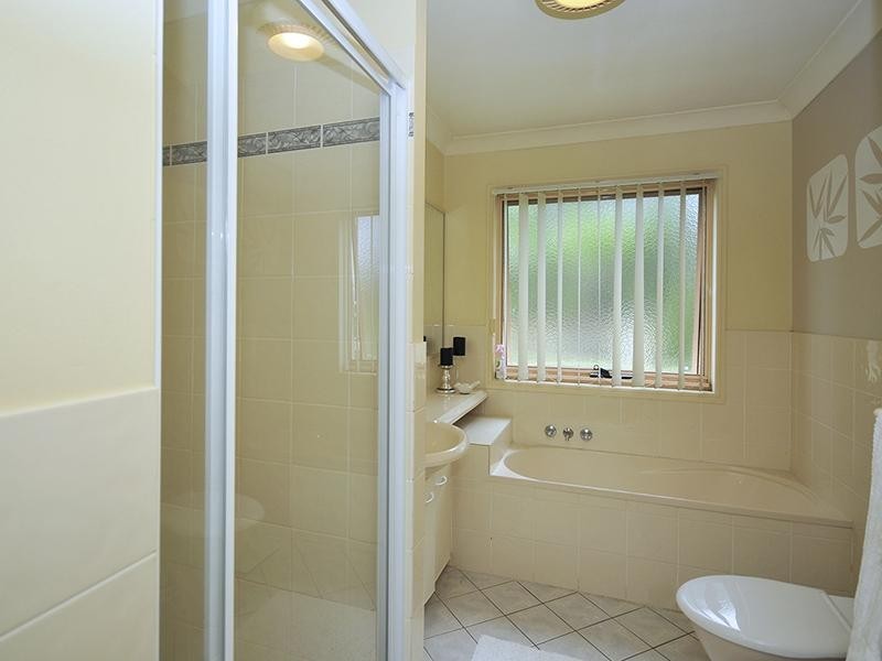 7 Coral Tree Court, Robina QLD 4226