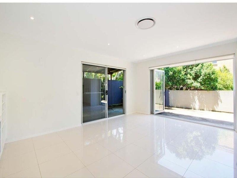 25 Petrel Avenue, Mermaid Beach QLD 4218